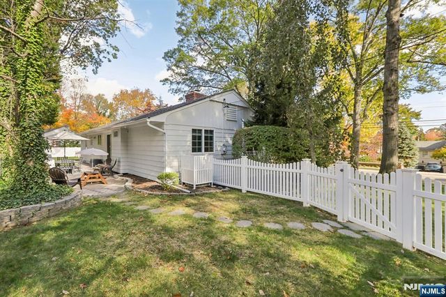 235 N Franklin Turnpike, Ho-ho-kus, NJ 07423