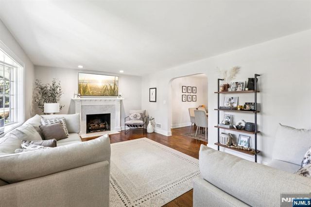 235 N Franklin Turnpike, Ho-ho-kus, NJ 07423