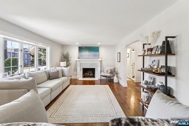 235 N Franklin Turnpike, Ho-ho-kus, NJ 07423