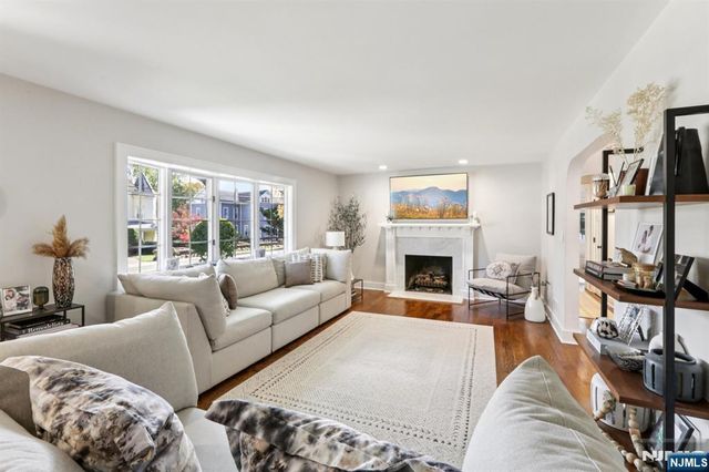 235 N Franklin Turnpike, Ho-ho-kus, NJ 07423