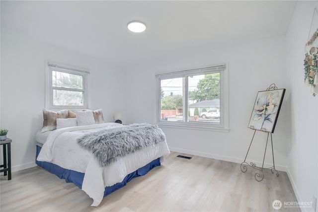 302 S 76th Street, Tacoma, WA 98408