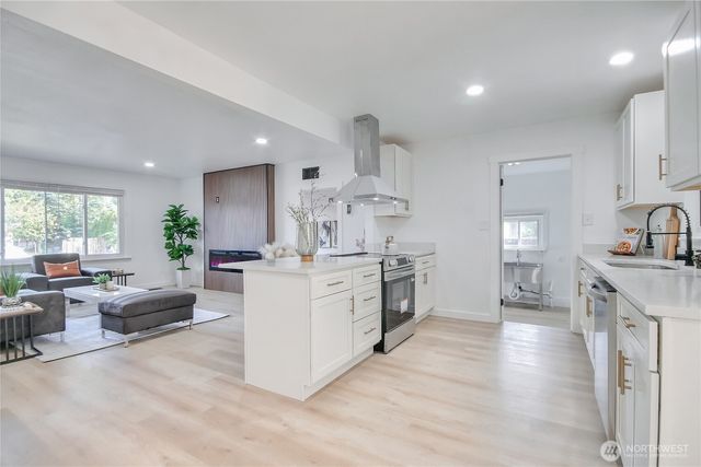 302 S 76th Street, Tacoma, WA 98408