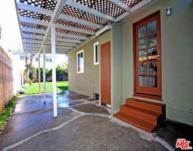 3542 Greenwood Avenue, Los Angeles, CA 90066