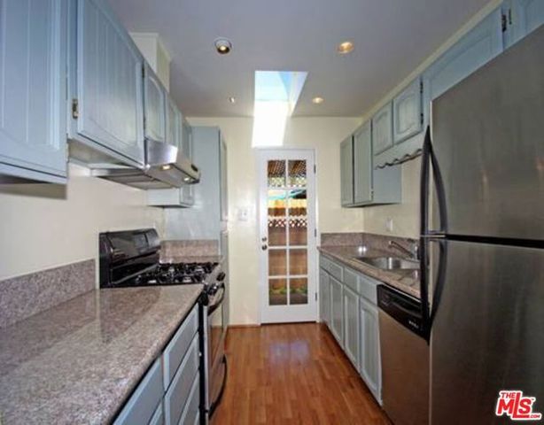 3542 Greenwood Avenue, Los Angeles, CA 90066