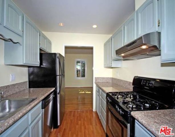 3542 Greenwood Avenue, Los Angeles, CA 90066