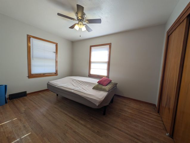 3334 S Seneca St, Wichita, KS 67217