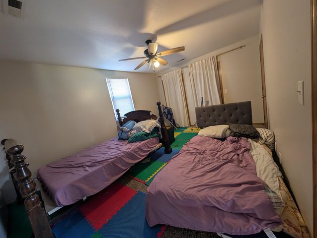3334 S Seneca St, Wichita, KS 67217