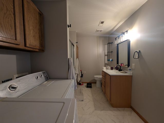 3334 S Seneca St, Wichita, KS 67217