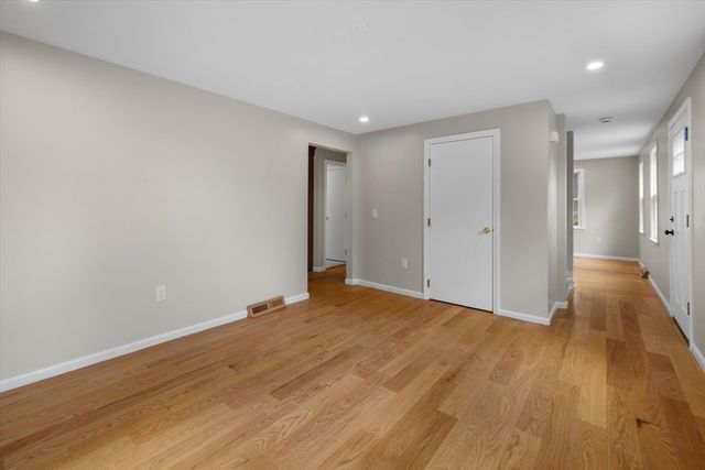 76 Woodridge Rd, Duxbury, MA 02332