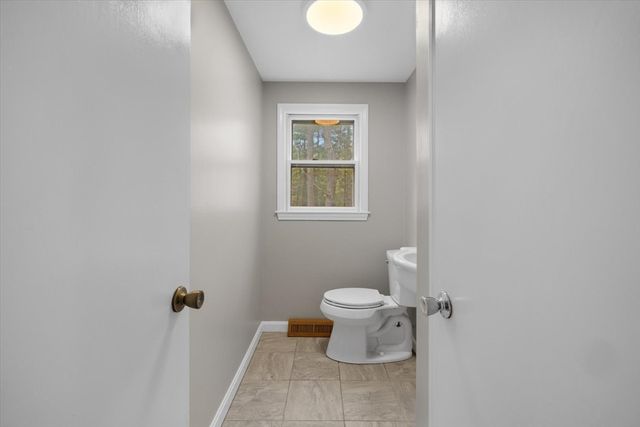 76 Woodridge Rd, Duxbury, MA 02332