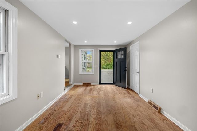 76 Woodridge Rd, Duxbury, MA 02332
