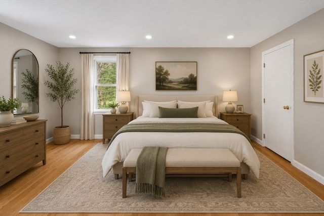 76 Woodridge Rd, Duxbury, MA 02332