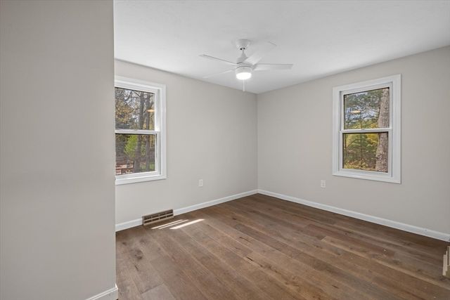 76 Woodridge Rd, Duxbury, MA 02332