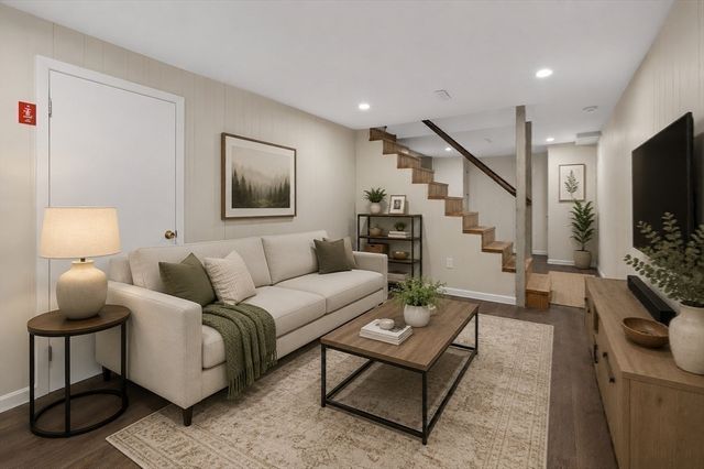 76 Woodridge Rd, Duxbury, MA 02332
