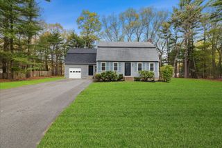 76 Woodridge Rd, Duxbury, MA 02332