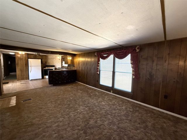 1025 E Owing Street, Denison, TX 75021