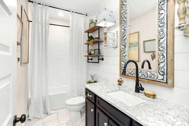 1056 Memorial Dr, Franklin, TN 37064