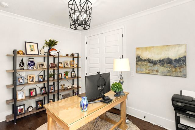 1056 Memorial Dr, Franklin, TN 37064