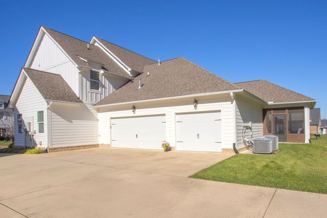 1056 Memorial Dr, Franklin, TN 37064