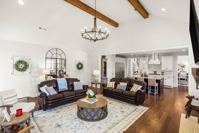 1056 Memorial Dr, Franklin, TN 37064