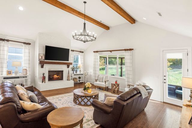 1056 Memorial Dr, Franklin, TN 37064