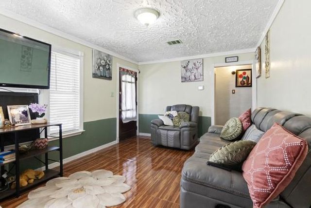 2205 Marnel Road, Houston, TX 77055