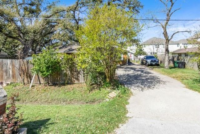 2205 Marnel Road, Houston, TX 77055