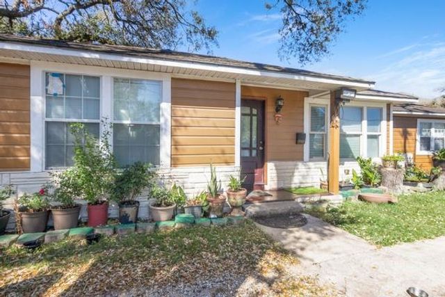 2205 Marnel Road, Houston, TX 77055