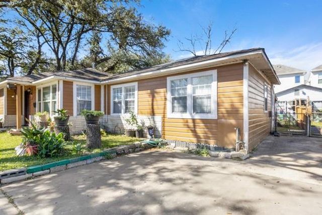 2205 Marnel Road, Houston, TX 77055