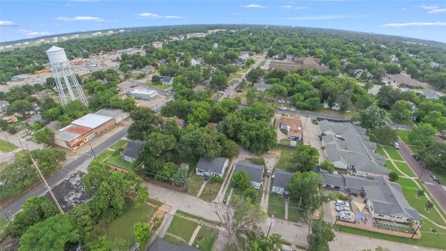 212 N 19th Street, Corsicana, TX 75110