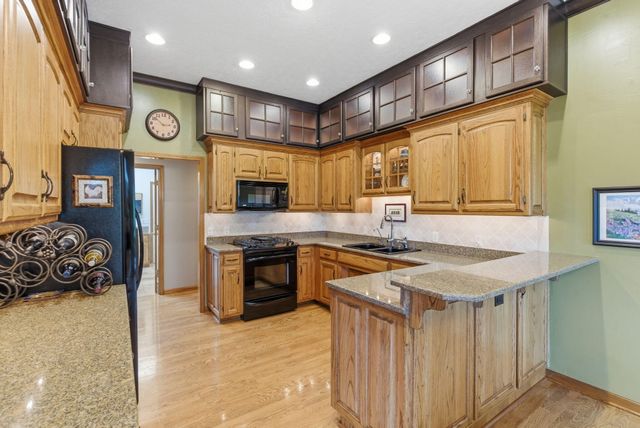 4616 S Holland Avenue, Springfield, MO 65810