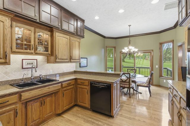 4616 S Holland Avenue, Springfield, MO 65810