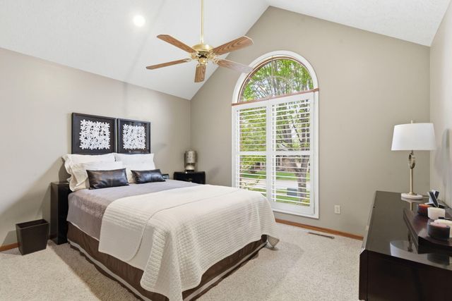 4616 S Holland Avenue, Springfield, MO 65810