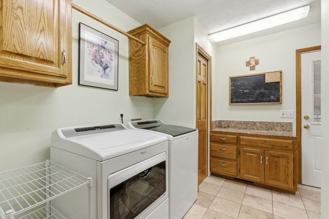 4616 S Holland Avenue, Springfield, MO 65810