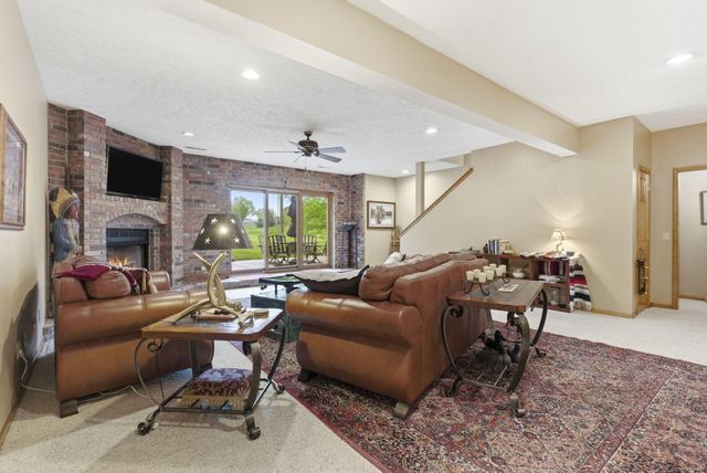 4616 S Holland Avenue, Springfield, MO 65810