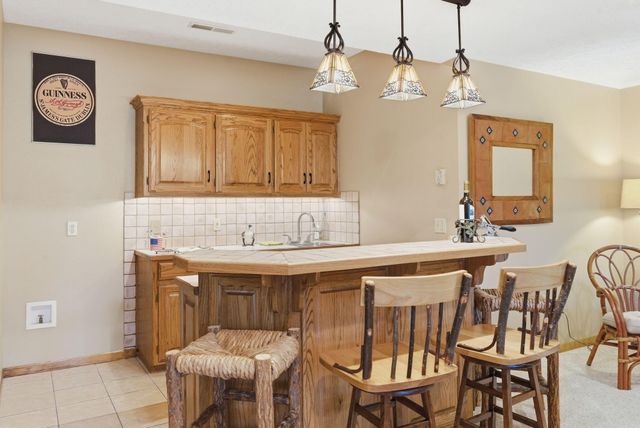 4616 S Holland Avenue, Springfield, MO 65810