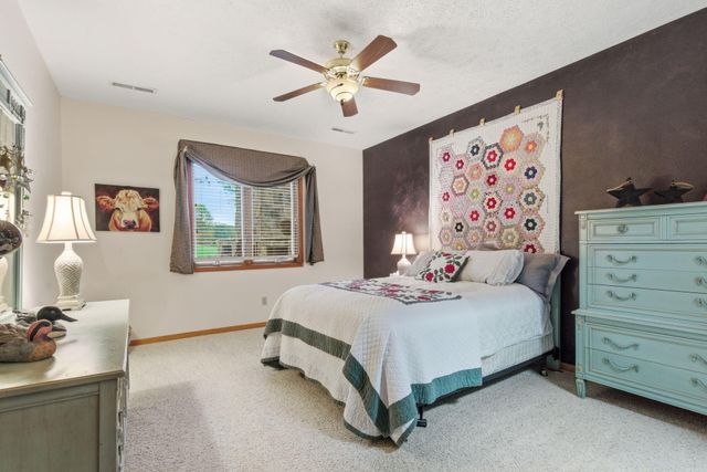 4616 S Holland Avenue, Springfield, MO 65810