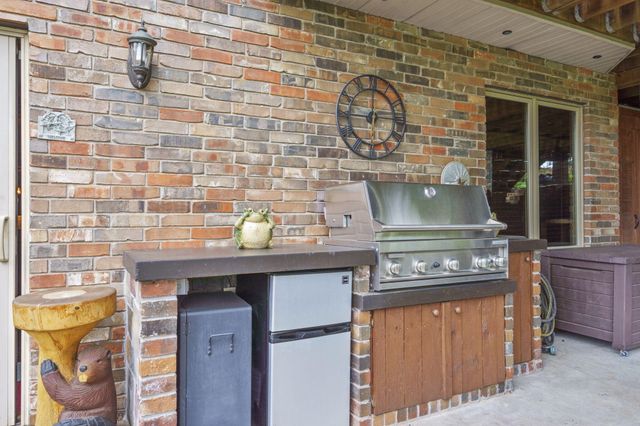 4616 S Holland Avenue, Springfield, MO 65810