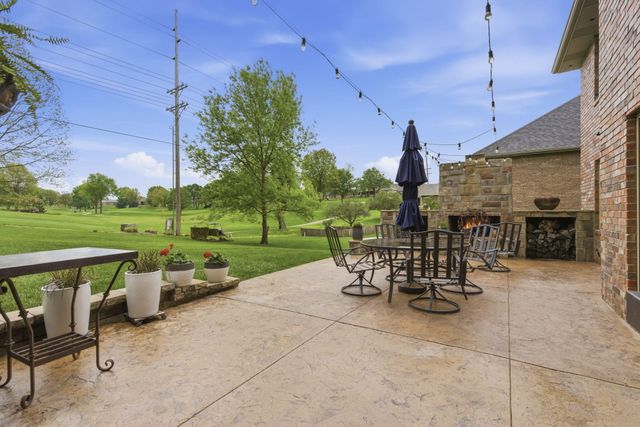 4616 S Holland Avenue, Springfield, MO 65810
