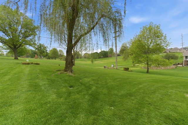4616 S Holland Avenue, Springfield, MO 65810