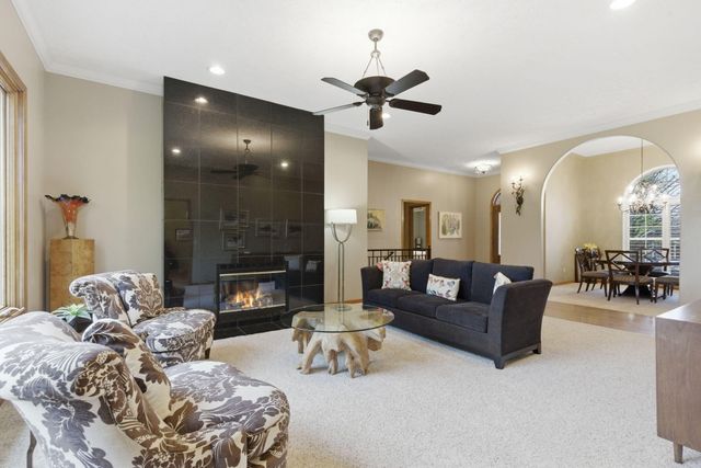 4616 S Holland Avenue, Springfield, MO 65810