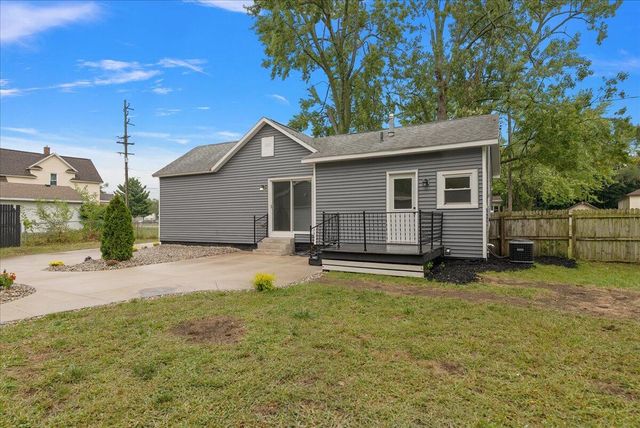 984 Evanston Avenue, Muskegon, MI 49442