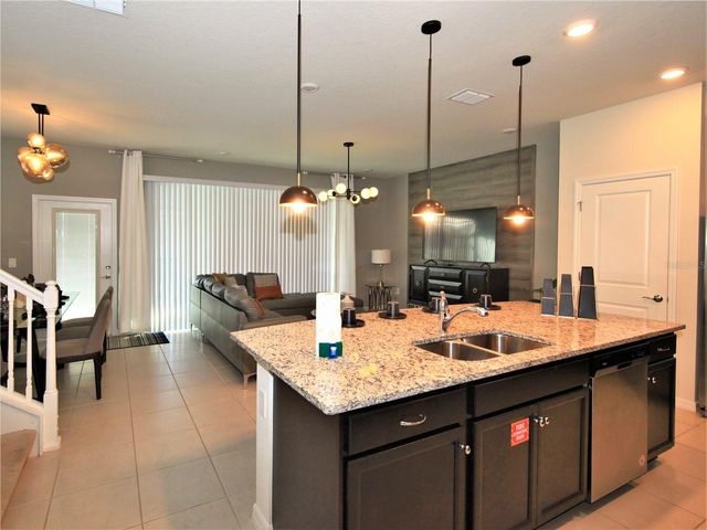 1370 LAVA TREE DRIVE, Davenport, FL 33897