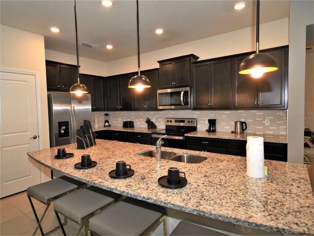 1370 LAVA TREE DRIVE, Davenport, FL 33897