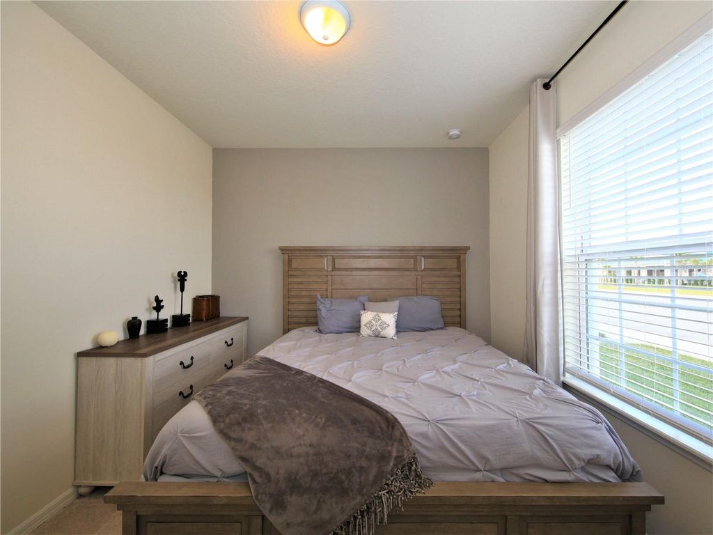 Image 22 of property listing at 1370 LAVA TREE DRIVE, Davenport, FL 33897