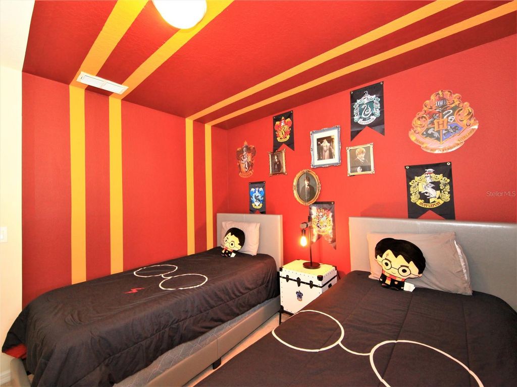 Image 41 of property listing at 1370 LAVA TREE DRIVE, Davenport, FL 33897