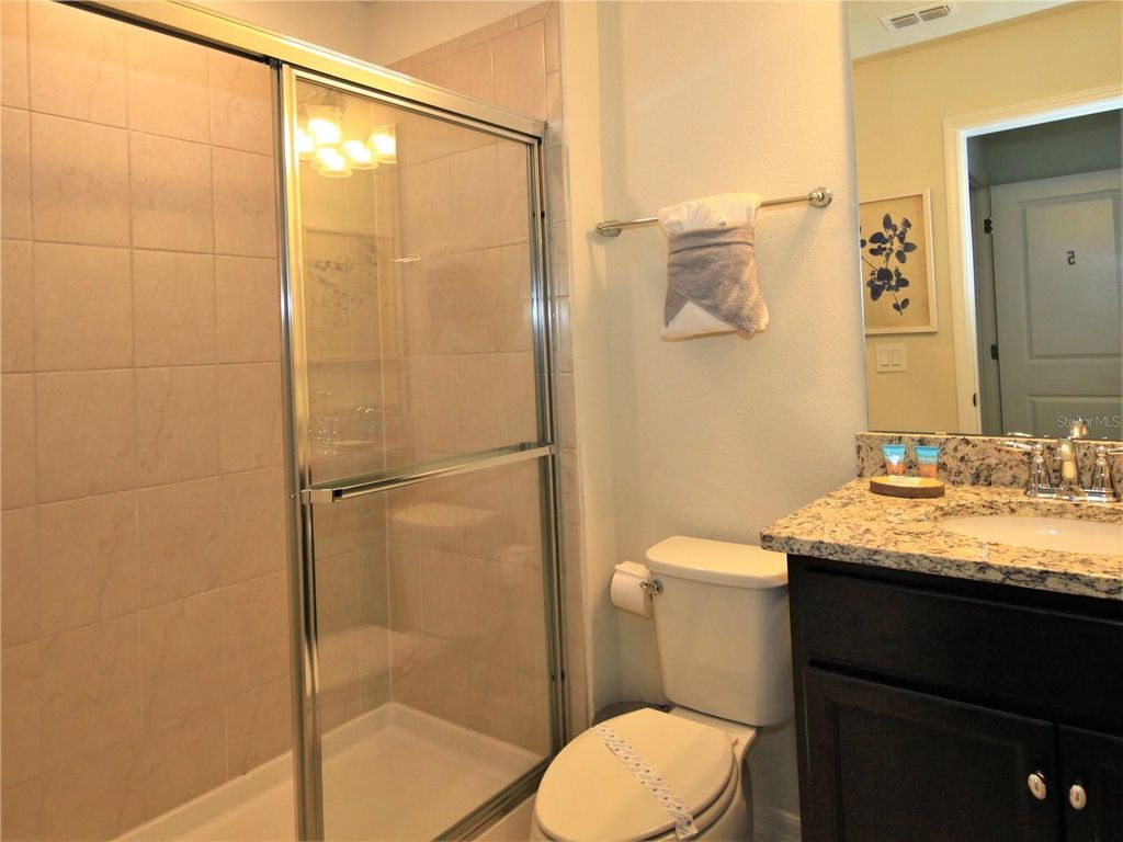 Image 42 of property listing at 1370 LAVA TREE DRIVE, Davenport, FL 33897