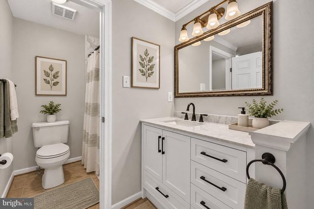 7319 GOLDEN HORSESHOE CT, Springfield, VA 22153