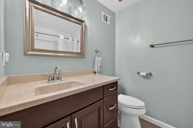 7319 GOLDEN HORSESHOE CT, Springfield, VA 22153