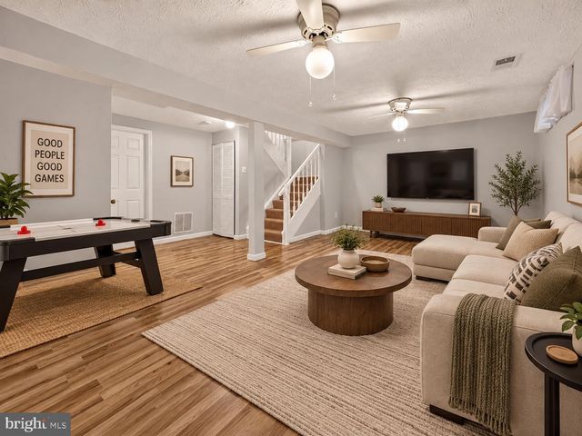 7319 GOLDEN HORSESHOE CT, Springfield, VA 22153